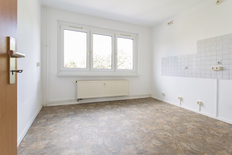 Kitchen with natural light - Duplex with 4 bedrooms, 2 bathrooms, and 2 balconies