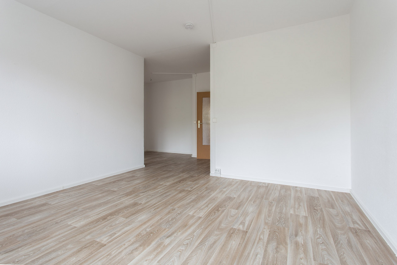 Beispiel Wohnzimmer mit separater Küche - Sie suchen aus, wir setzen um! 3-RW RENOVIERUNG