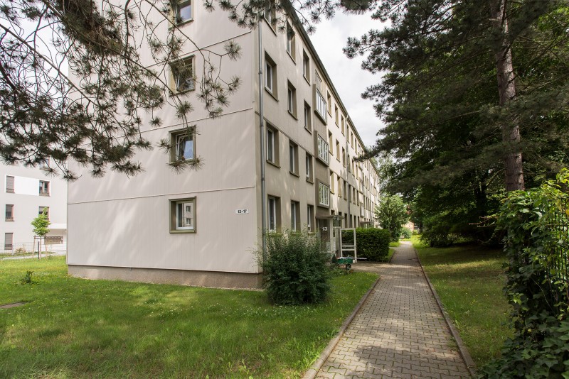 Hausansicht - Erstbezug nach Renovierung – gestalten Sie Ihr neues Bad mit!