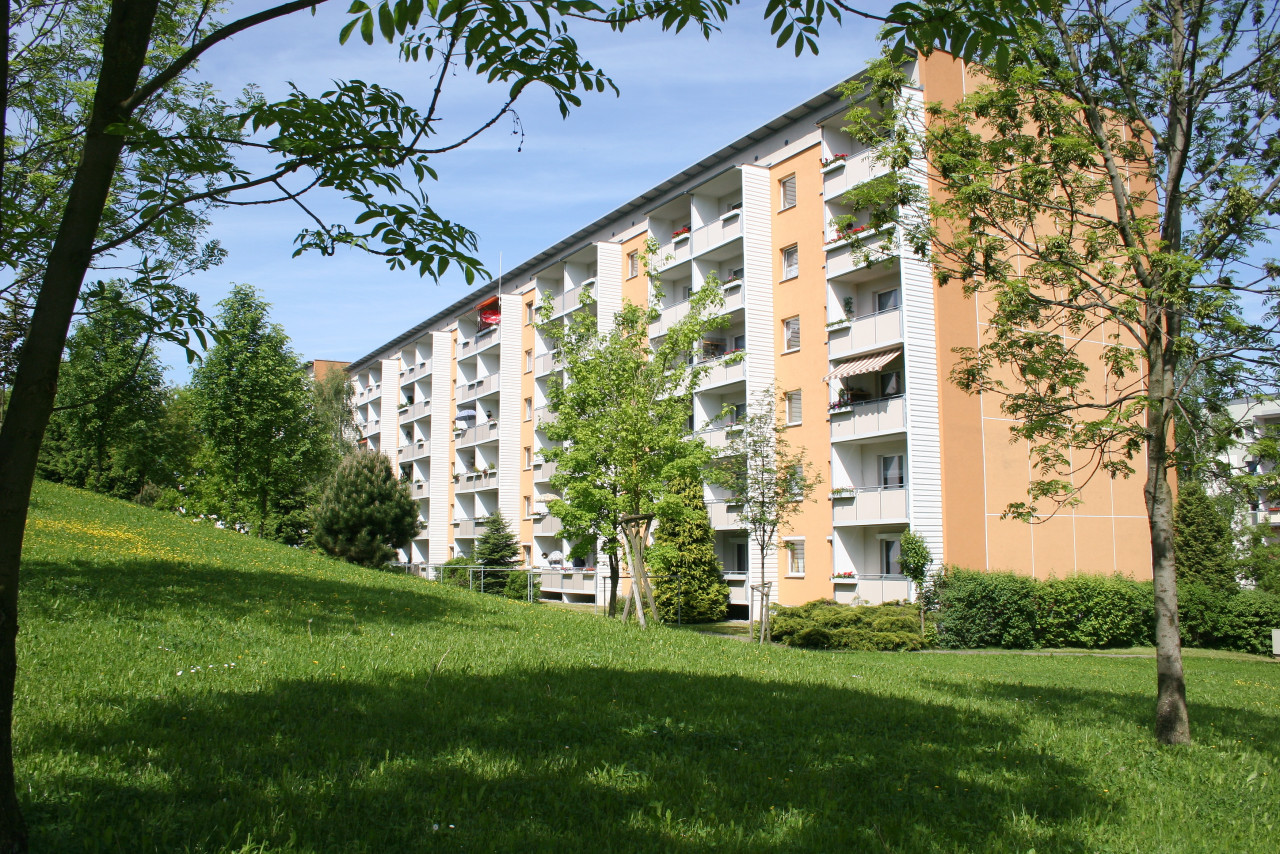 Hausansicht - 3-Zimmer-Wohnung mit Einbauküche