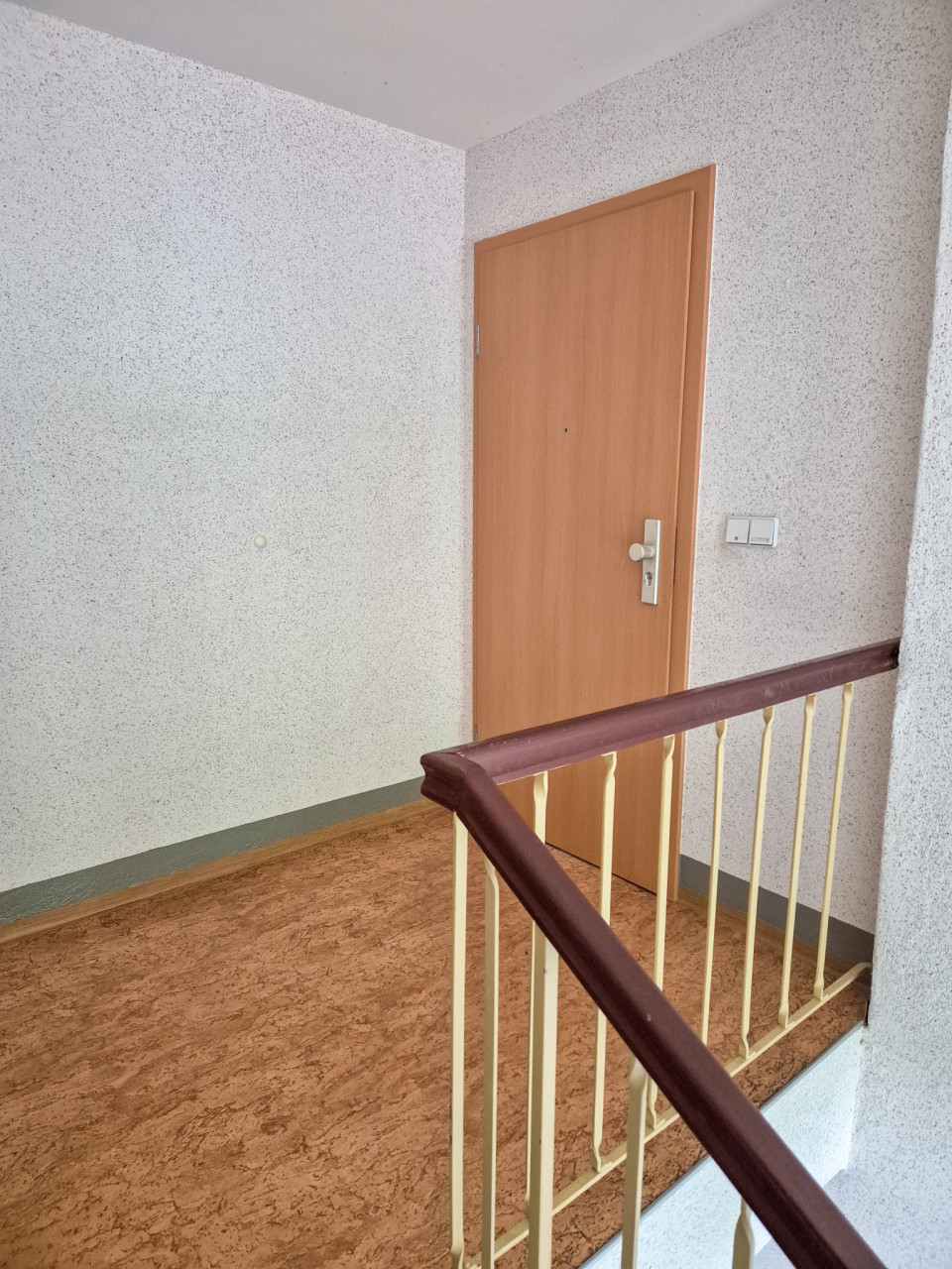 Treppenhaus - 2-Raum-Whg. in der grünen Siedlung Eisenweg