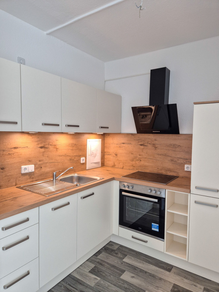 Cover photo - 3 rooms and a modern built-in kitchen