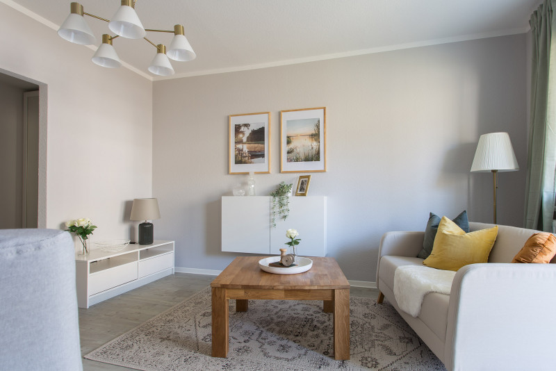 Beispielbild Wohnzimmer - Wohnen in einer Wohngruppe – Alles neu!