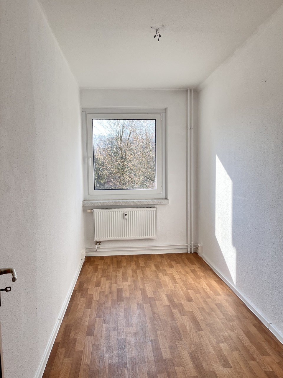 Children's room - renovated 3-room apartment in beautiful Markersdorf-Süd