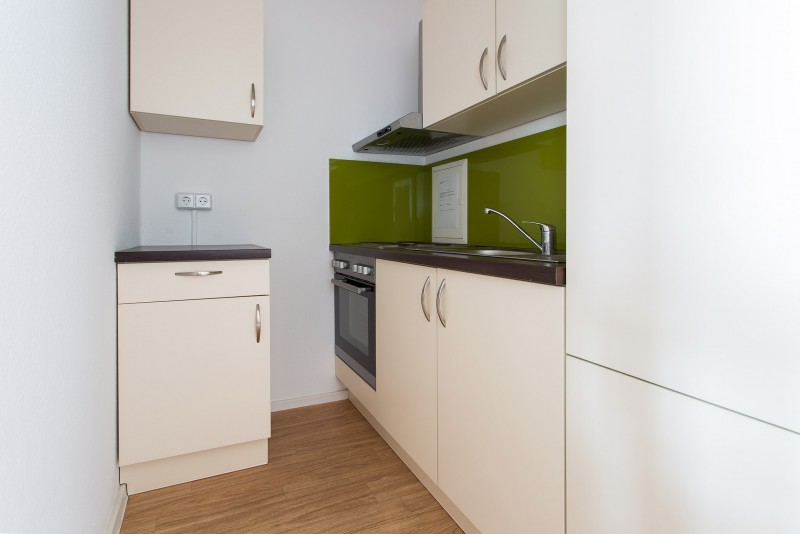 Einbauküche - Die Möbel sind schon da! Praktische und günstige 1-Raum-Whg. in Hutholz