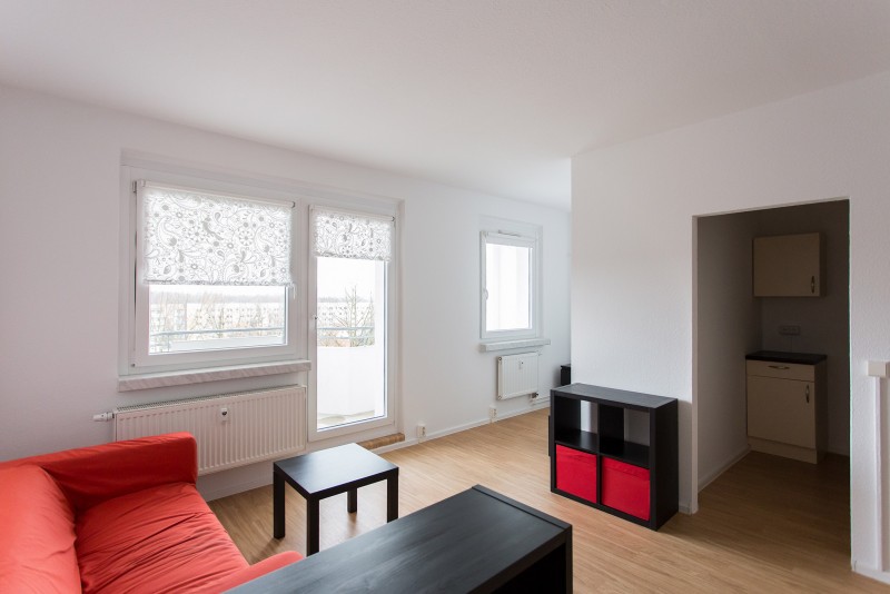 Wohnbereich - Die Möbel sind schon da! Praktische und günstige 1-Raum-Whg. in Hutholz