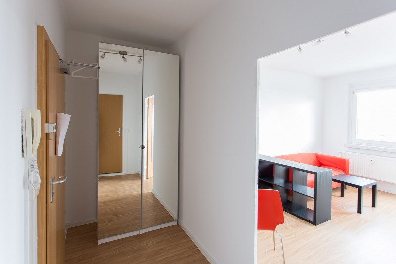 Flur - Die Möbel sind schon da! Praktische und günstige 1-Raum-Whg. in Hutholz