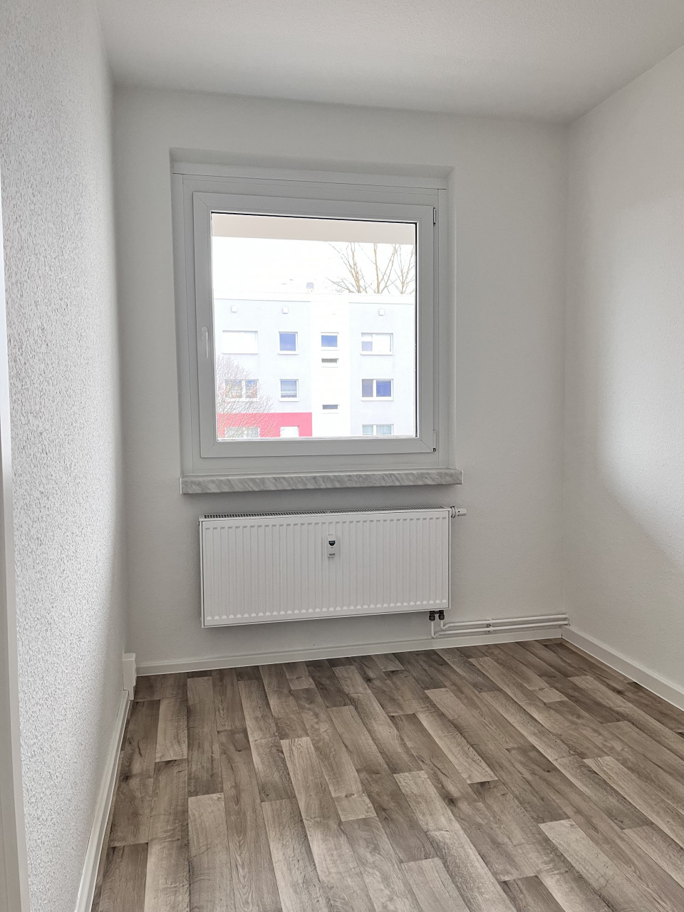 Küche mit Fenster - ERSTBEZUG! renovierte 2-Raum-Wohnung wartet auf Sie!