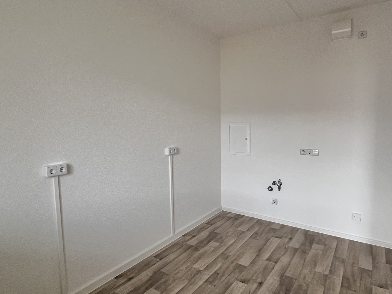 Küchenbereich - ERSTBEZUG! renovierte 2-Raum-Wohnung wartet auf Sie!