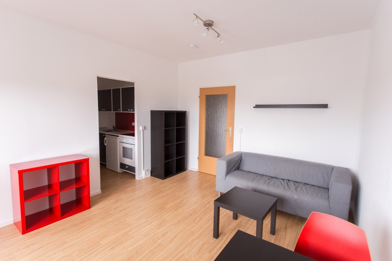 Wohnzimmer - Die Möbel sind schon da!