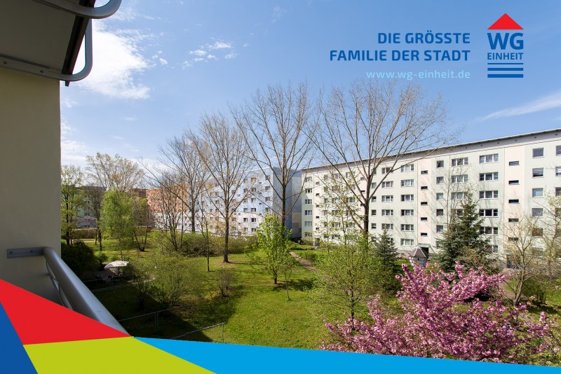 Ausblick in den Innenhof - Attraktive 3-Raum-Wohnung mit Einbauküche in der Nähe vom Vita-Center