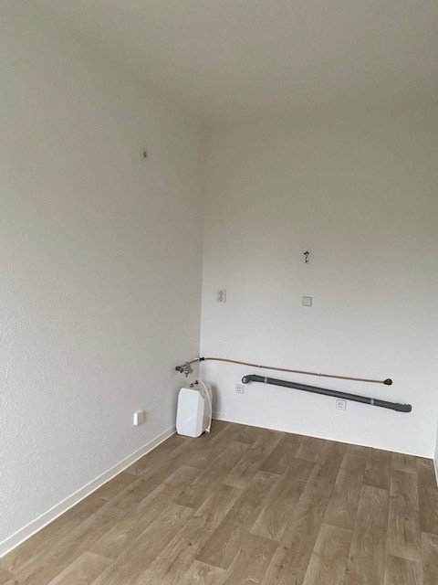 Küche - Alles neu -schau mal rein! Perfekte 2-Raumwhg. mit brandneuem Badezimmer!