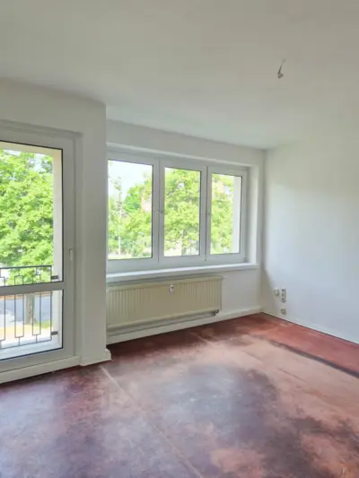 Culture needs space! A 3-room apartment for a low price—and your ideas., Annaberger Str. 171a, 09120 Chemnitz
