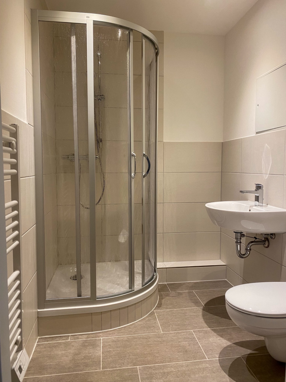 Bathroom with shower - Be the first! First occupancy after renovation! Living in Markersdorf!