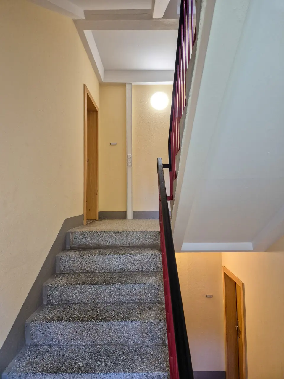 Stairwell - *Beautiful 2-room apartment in a green neighborhood seeks new tenants*