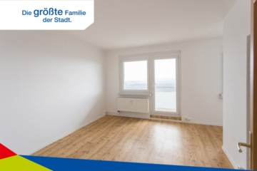 Blaues Bad und Fußboden in Holzdielenoptik, Wolgograder Allee 198, 09123 Chemnitz