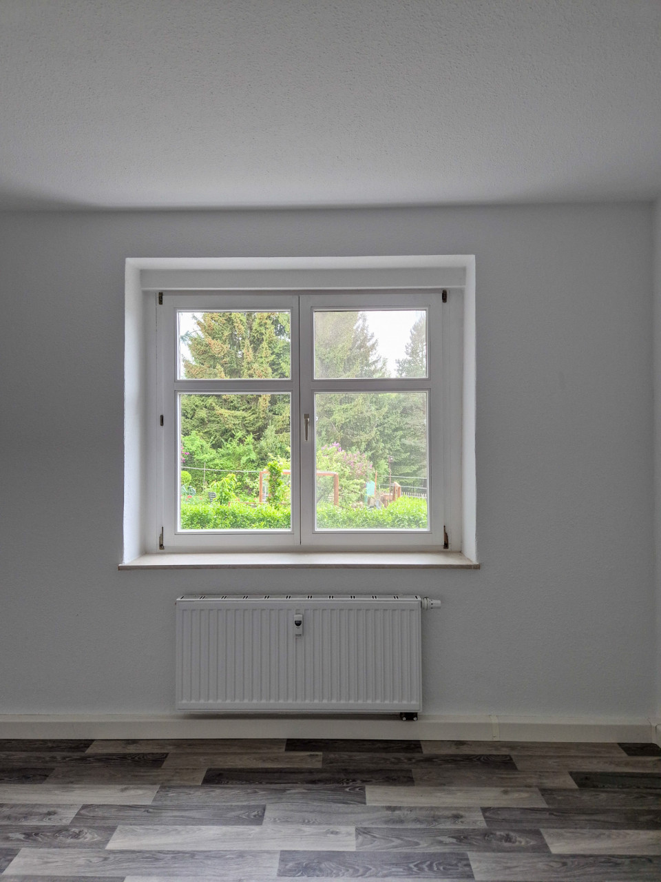 Schlafzimmer - !!NEU!! Gemütliche 2-Raum-Whg. mit Blick ins Grüne in Stadtparknähe!