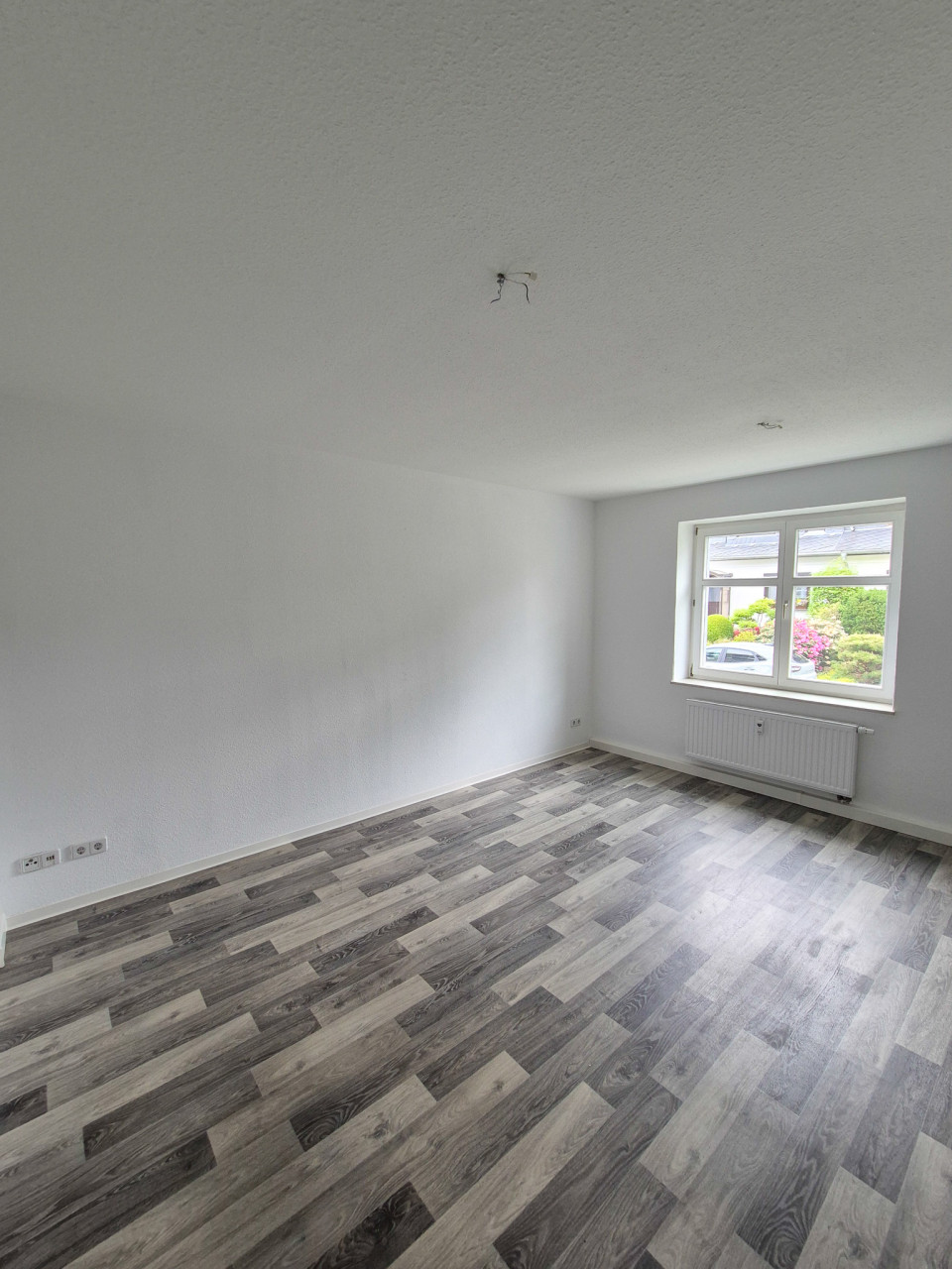 Wohnzimmer - !!NEU!! Gemütliche 2-Raum-Whg. mit Blick ins Grüne in Stadtparknähe!