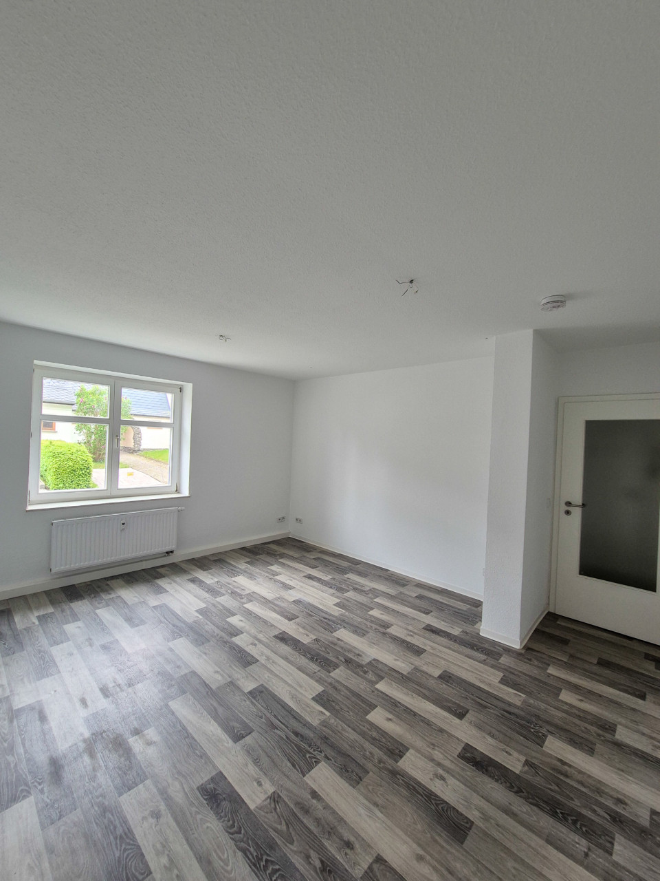 Wohnzimmer - !!NEU!! Gemütliche 2-Raum-Whg. mit Blick ins Grüne in Stadtparknähe!