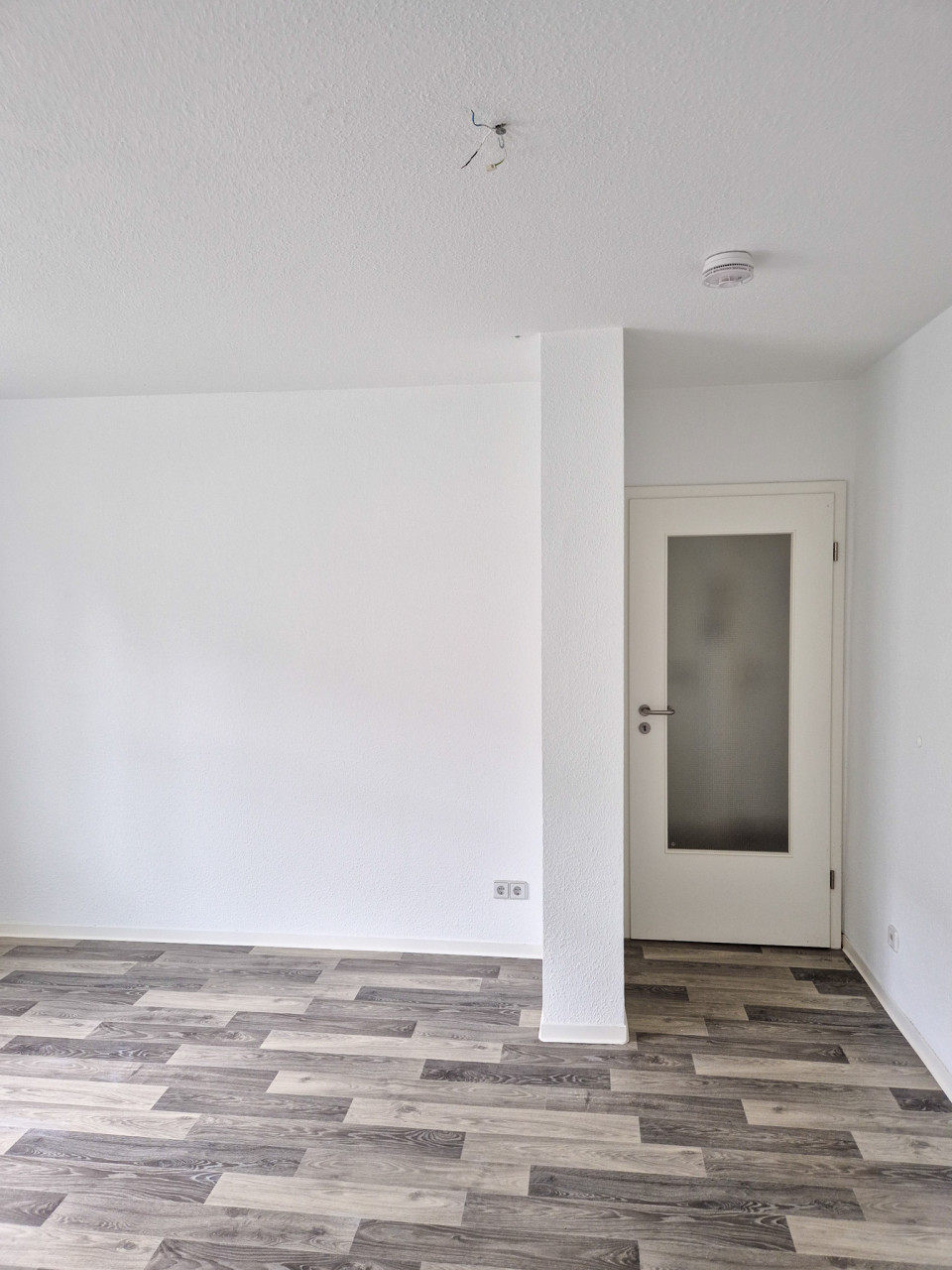 Wohnzimmer - !!NEU!! Gemütliche 2-Raum-Whg. mit Blick ins Grüne in Stadtparknähe!