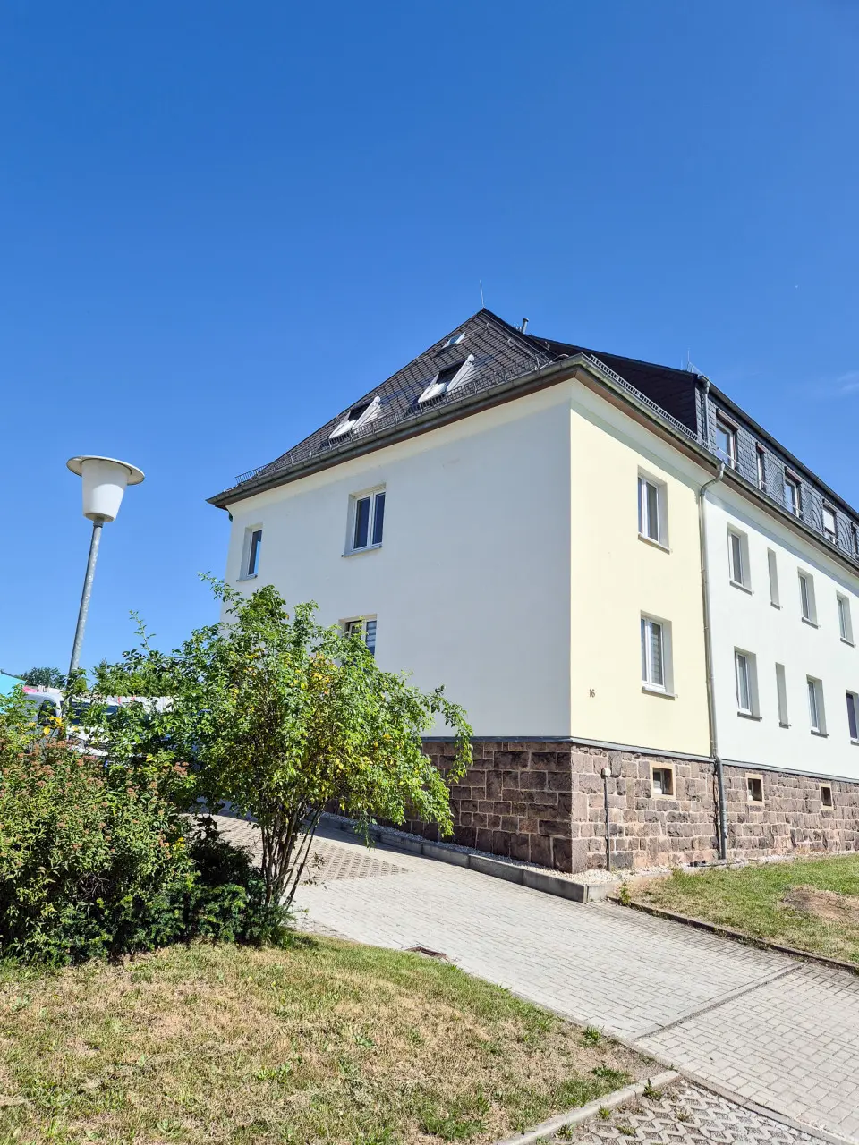 Außenansicht - Etagenwohnung nach Ausbau in Hohenstein-Ernstthal
