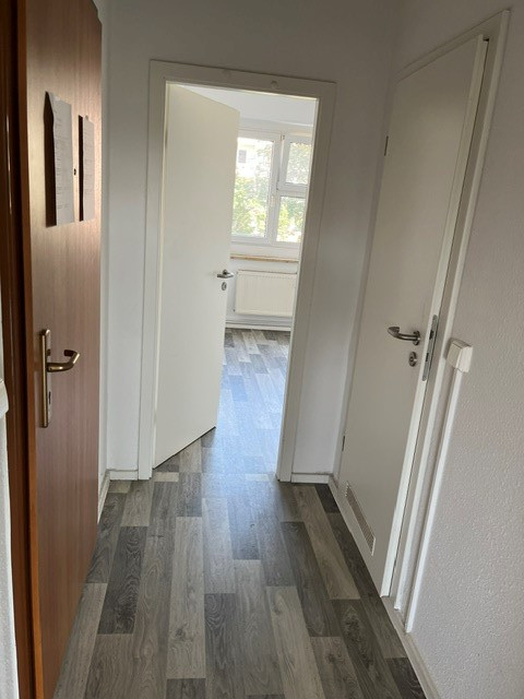 kleiner Flur - Moderne 2-Raumwohnung im Grünen