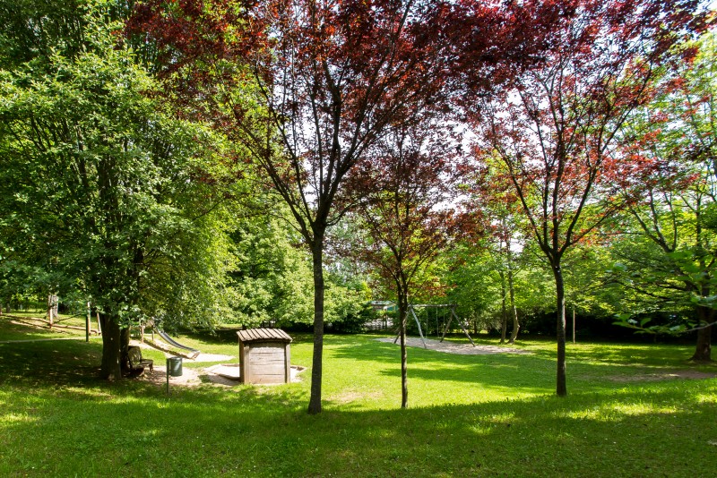 Wohnumfeld mit Park und Spielplatz - Hübsche 3-Raum-Wohnung – gemütlich und hell !!