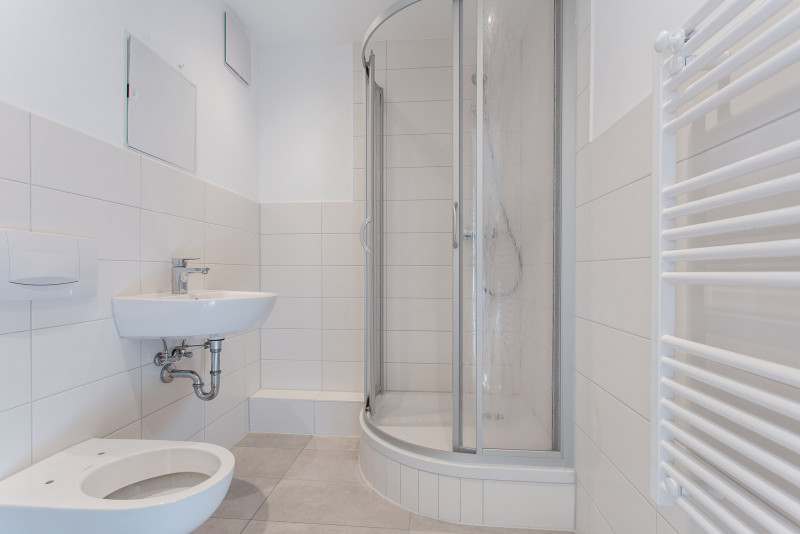 Beispielbild Badezimmer - Gemütliche 1-Zimmer-Wohnung mit Einbauküche in guter Lage
