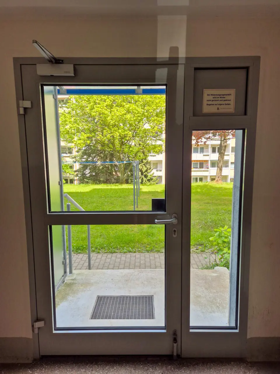 Hintereingang - 3-Raum-Whg. für Sie renoviert!