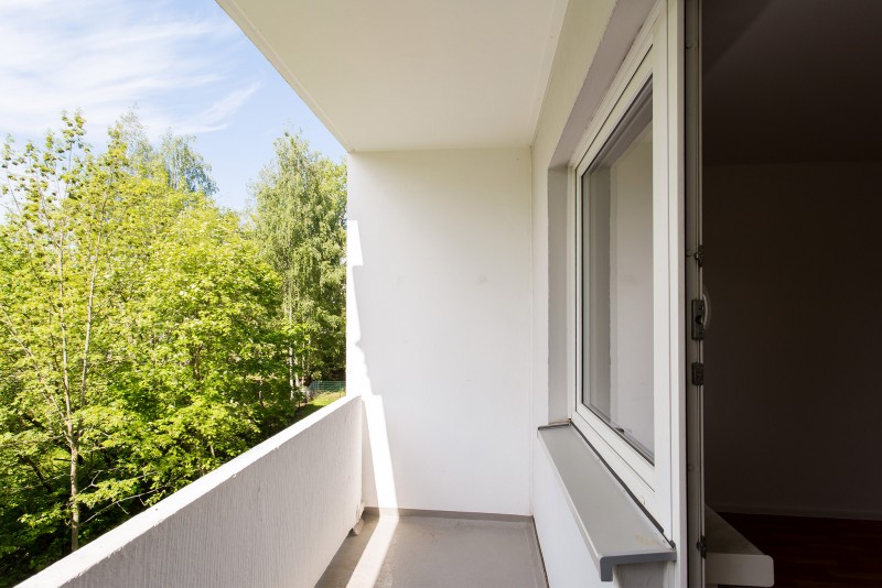 Balkon - Komplett möblierte 3-Raumwohnung