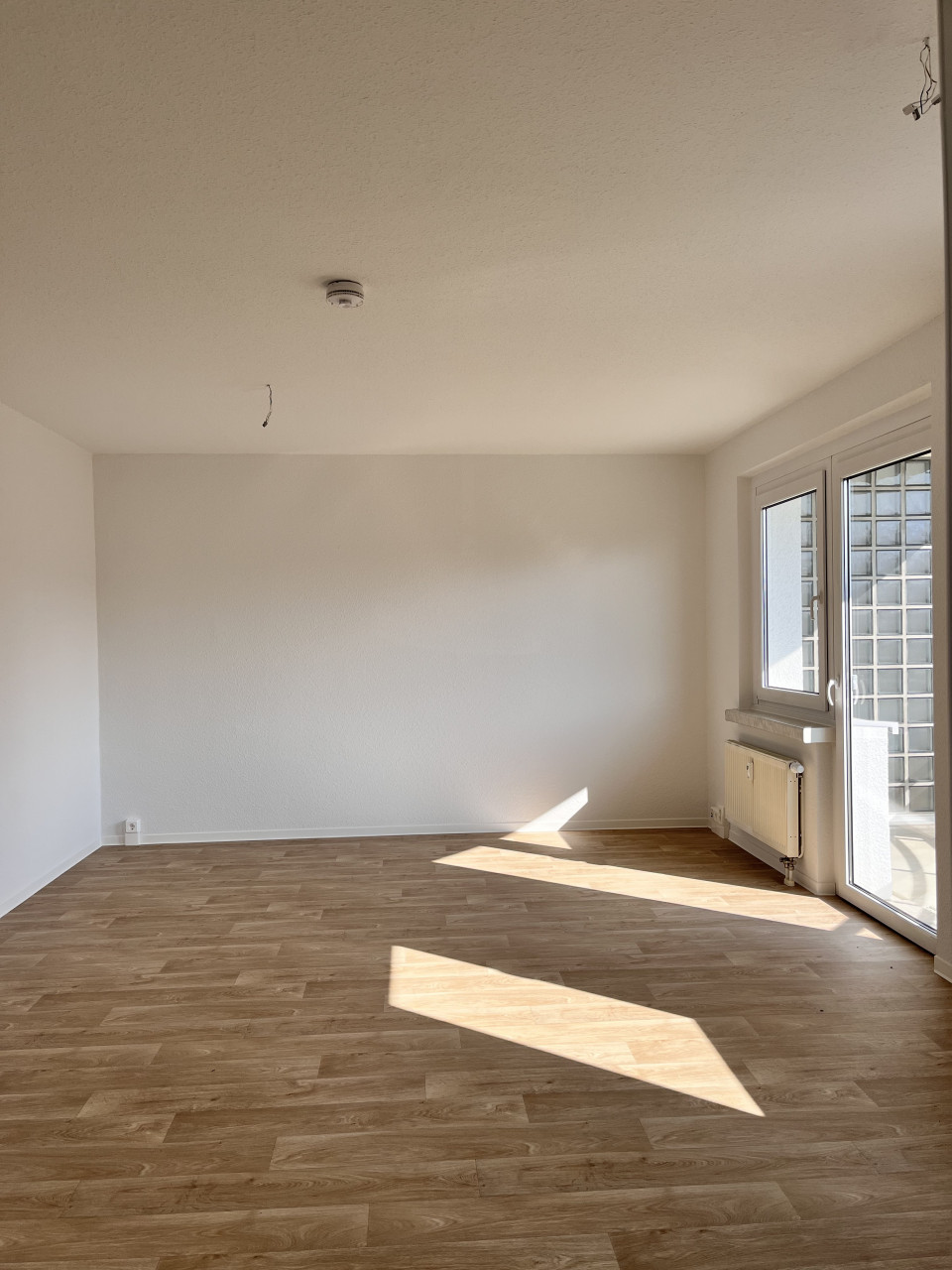 Living room - 2 rooms, large sunny balcony and daylight kitchen