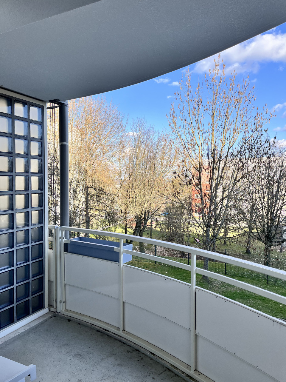 Balcony - 2 rooms, large sunny balcony and daylight kitchen