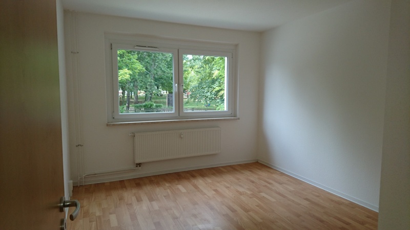Schlafzimmer - +!+ LICHTDURCHFLUTETE 2-Raum-Whg. in Hutholz mit Blick ins Grüne +!+