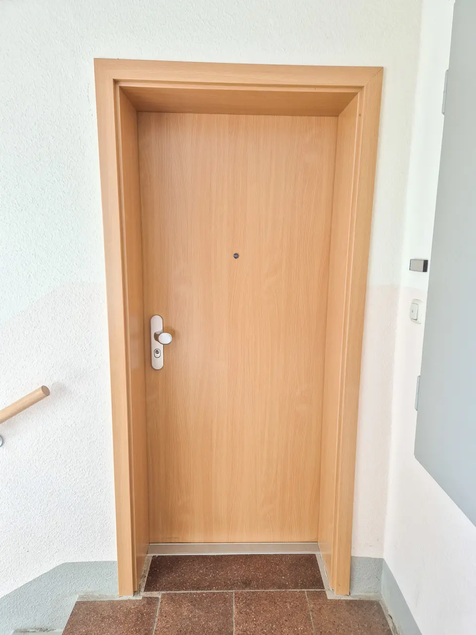 Wohnungstür - Erstbezug nach Komplettrenovierung