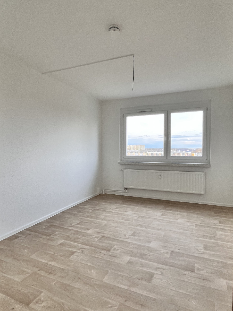 Schlafzimmer - XXL-Balkon & frisch renoviert – 2-Raum-Wohnung mit Wohlfühlfaktor